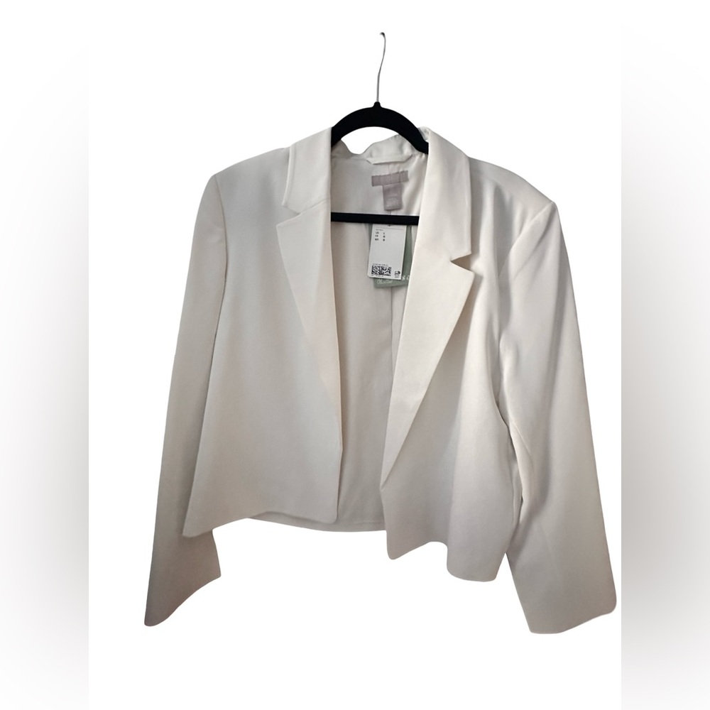 *NWT* Ivory/white-ish H&M Cropped Blazer